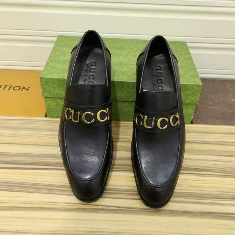 Gucci Men's Shoes 957